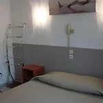 Au Tropico Hotel