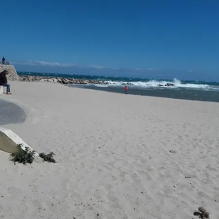 Ξενοδοχείο Au Tropico 2*