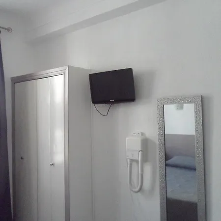 Au Tropico Жуан-ле-Пен