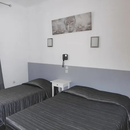 Au Tropico Жуан-ле-Пен