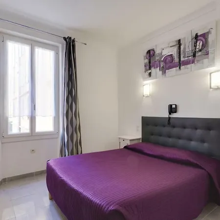 Hotell Au Tropico