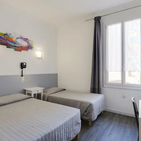 Hotell Au Tropico 2*