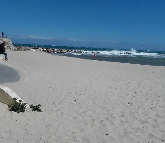 Ξενοδοχείο Au Tropico 2*