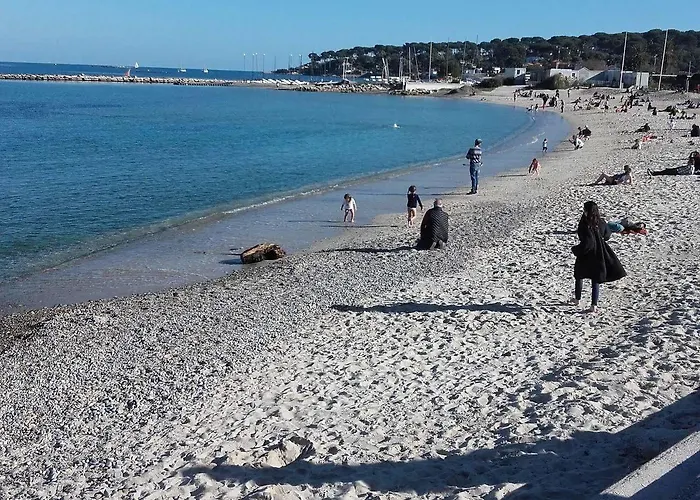 Au Tropico 2* Ζουάν λε Πιν