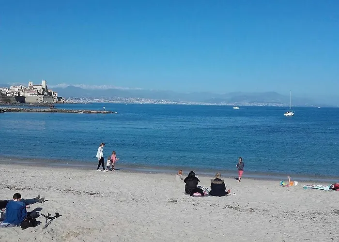 Ξενοδοχείο Au Tropico 2*